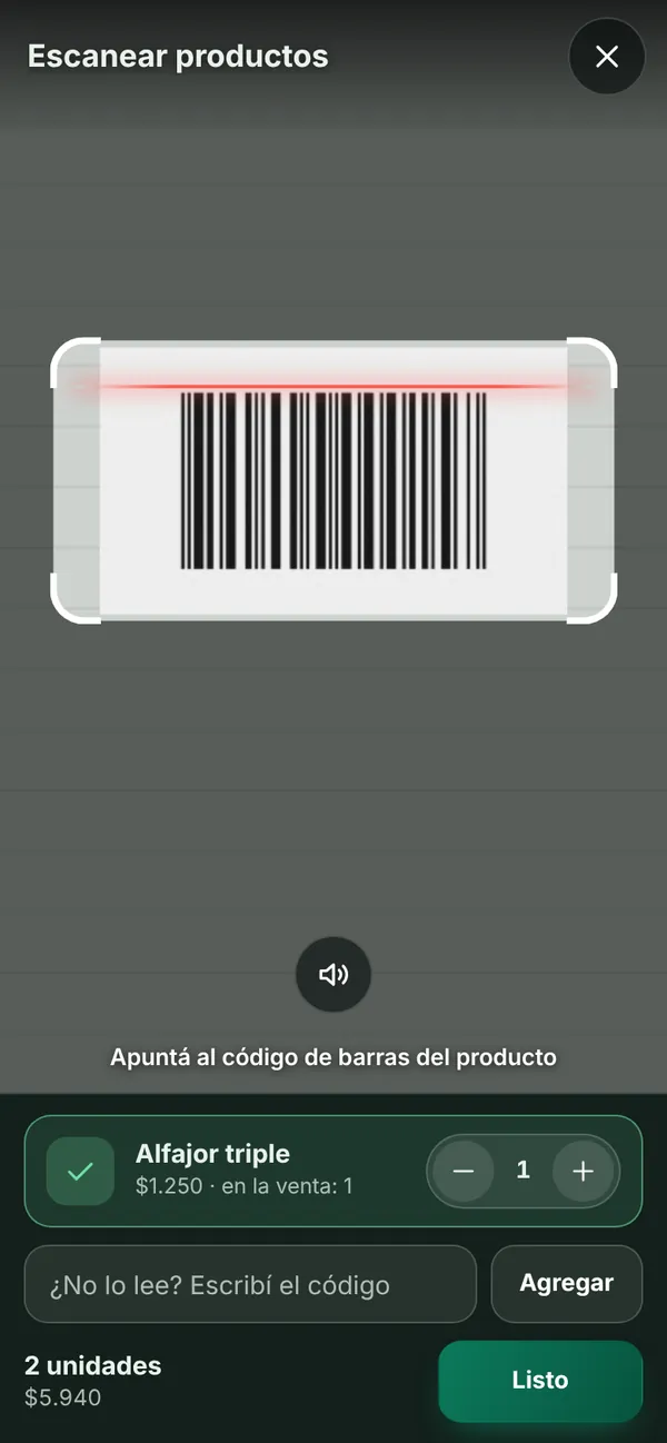 El escáner con la cámara leyendo un código de barras y los productos que ya sumó a la venta